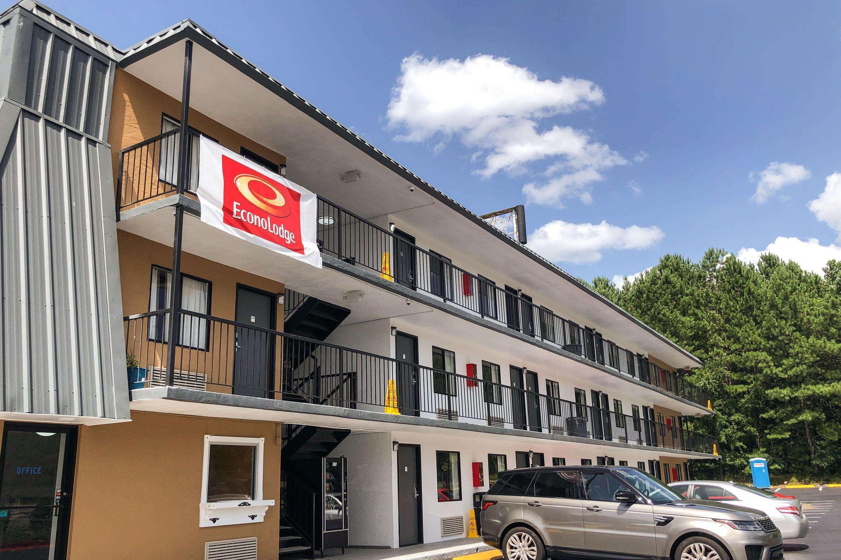 Econo Lodge Литония Екстериор снимка